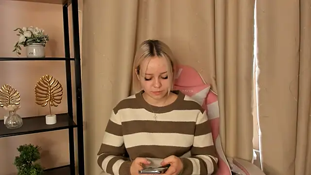 ArdisCiolli online show from November 16, 2025, 9:26 am