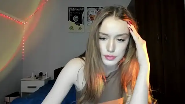 tinyglow online show from December 17, 2025, 12:05 am