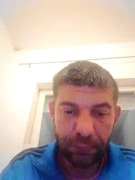 Snapshot of Motosz chatting on November 16, 2025, 8:25 pm Motosz online show from November 16, 2025, 8:25 pm