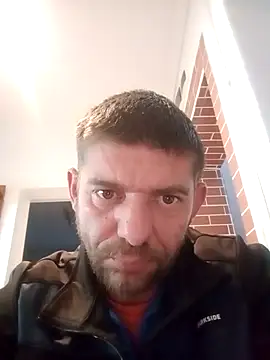 Snapshot of Motosz chatting on November 17, 2025, 2:56 pm Motosz online show from November 17, 2025, 2:56 pm