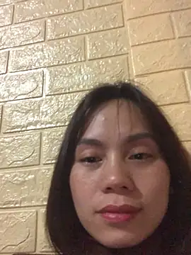 Trangbabylove online show from March 10, 2026, 8:58 pm