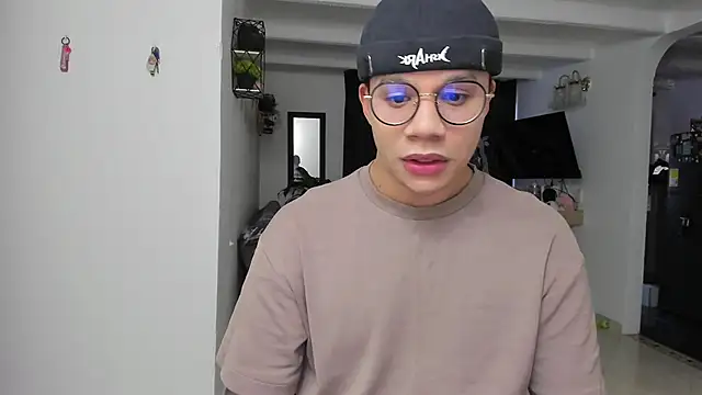 MarcoKostov online show from November 26, 2025, 10:22 pm