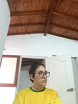 Melinerd online show from November 19, 2025, 8:42 pm