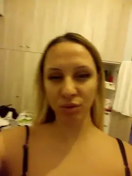 cleopatravodos online show from December 19, 2025, 5:31 pm