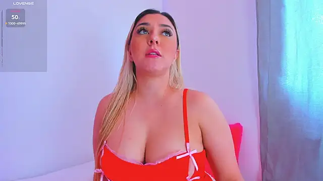 Snapshot of 02_Valery chatting on November 20, 2025, 5:12 pm 02 Valery online show from November 20, 2025, 5:12 pm