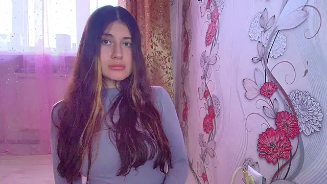 KristinaScott online show from November 26, 2025, 12:17 pm