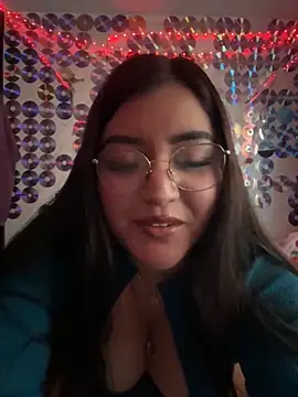 love queen02 online show from November 24, 2025, 6:18 pm