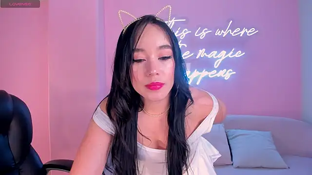 Snapshot of ZaraKafruni chatting on February 10, 2026, 4:05 am ZaraKafruni online show from February 10, 2026, 4:05 am