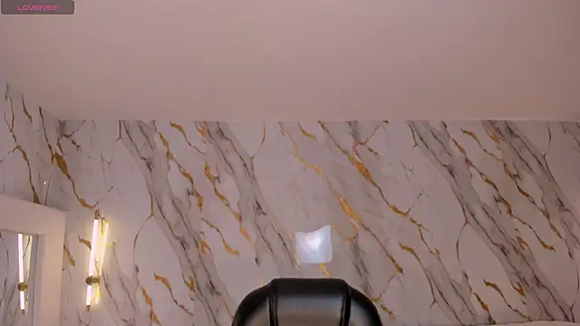 SophieLanne online show from March 22, 2026, 4:05 am