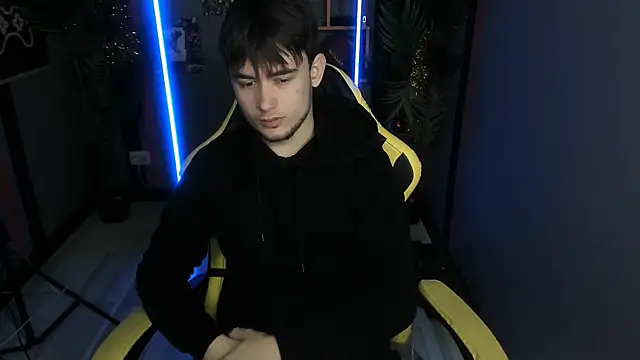 Snapshot of AlejandroEllias chatting on January 13, 2026, 5:24 am AlejandroEllias online show from January 13, 2026, 5:24 am