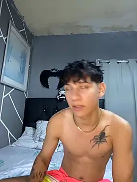 Snapshot of David_princess chatting on December 4, 2025, 7:33 pm David princess online show from December 4, 2025, 7:33 pm