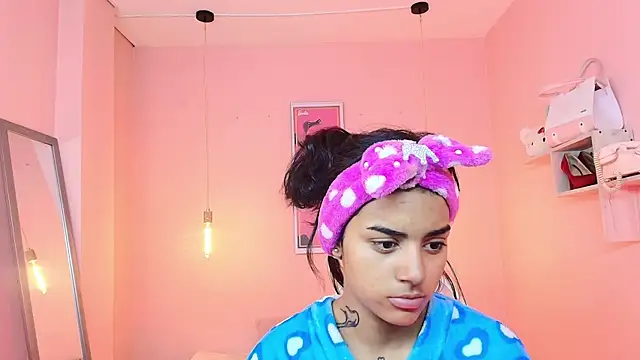 Snapshot of Milu_carbajal_x chatting on January 17, 2026, 1:05 pm Milu carbajal x online show from January 17, 2026, 1:05 pm