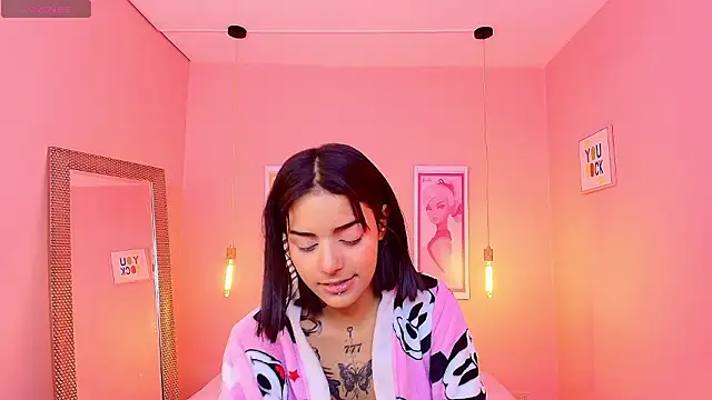 Snapshot of Milu_carbajal_x chatting on February 14, 2026, 4:42 am Milu carbajal x online show from February 14, 2026, 4:42 am