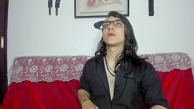 Snapshot of Amoneth_Xx chatting on November 19, 2025, 8:14 am Amoneth Xx online show from November 19, 2025, 8:14 am