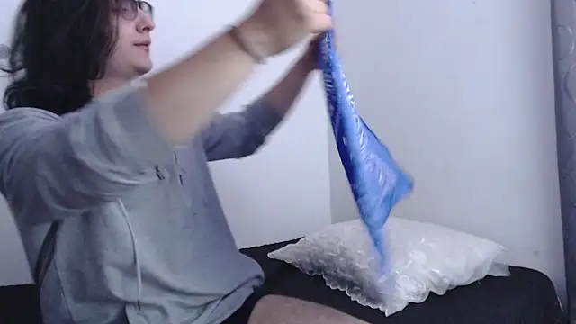 Snapshot of Amoneth_Xx chatting on December 4, 2025, 6:05 pm Amoneth Xx online show from December 4, 2025, 6:05 pm