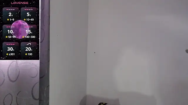 Snapshot of Amoneth_Xx chatting on December 17, 2025, 8:15 pm Amoneth Xx online show from December 17, 2025, 8:15 pm