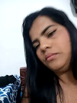 Snapshot of _QueenSofia_ chatting on November 20, 2025, 3:50 am QueenSofia online show from November 20, 2025, 3:50 am