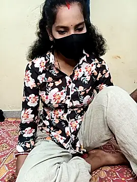 Desi Hot Queen online show from November 23, 2025, 2:28 pm