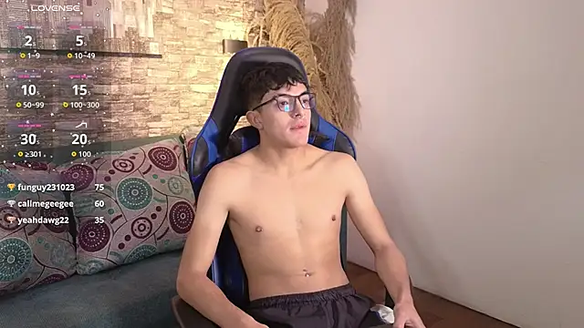 Snapshot of sayronvg chatting on November 15, 2025, 4:58 pm sayronvg online show from November 15, 2025, 4:58 pm