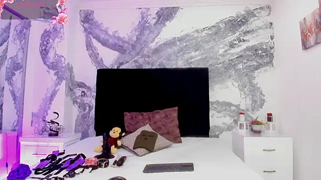 VictoriaSaenz1  online show from December 2, 2025, 6:08 am