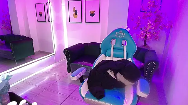 Gemma bellini online show from May 11, 2026, 7:22 pm