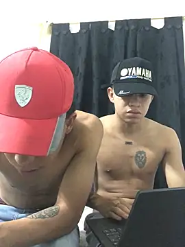 Snapshot of clousth chatting on November 17, 2025, 11:54 pm clousth online show from November 17, 2025, 11:54 pm