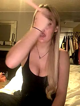 xoxohan11 online show from January 7, 2026, 9:06 pm