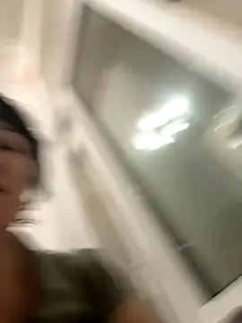 LittleBead522 online show from November 16, 2025, 3:39 pm