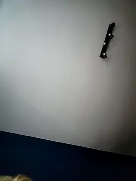 NaughtyClaudia  online show from November 18, 2025, 12:31 pm