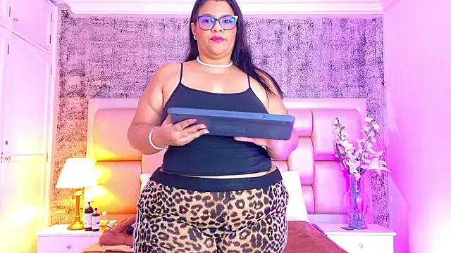 SelennaCooper online show from February 26, 2026, 11:53 am