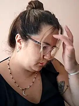 iviiiiiiiiiii online show from December 4, 2025, 12:25 pm