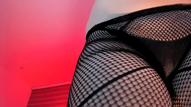 Snapshot of -Kennya chatting on December 4, 2025, 11:46 pm -Kennya online show from December 4, 2025, 11:46 pm