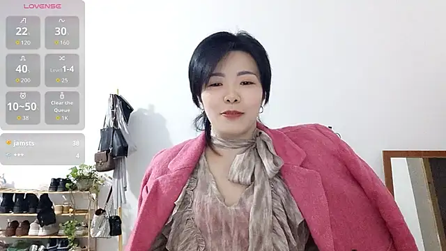 adele8731 online show from November 25, 2025, 2:06 pm