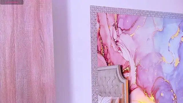 SalmaRroze online show from November 28, 2025, 6:05 am