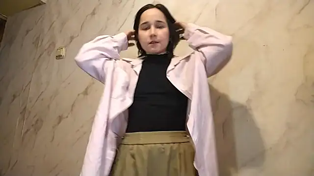 TianaMeiser online show from November 28, 2025, 11:13 am