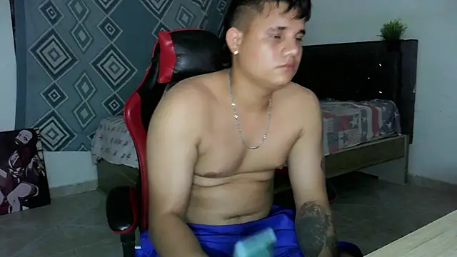 Snapshot of emr_master chatting on November 17, 2025, 7:14 am emr master online show from November 17, 2025, 7:14 am