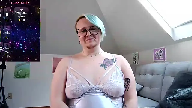 queerlyjaz online show from March 1, 2026, 7:16 pm