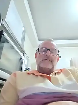 Snapshot of nard53 chatting on March 3, 2026, 9:15 am nard53 online show from March 3, 2026, 9:15 am