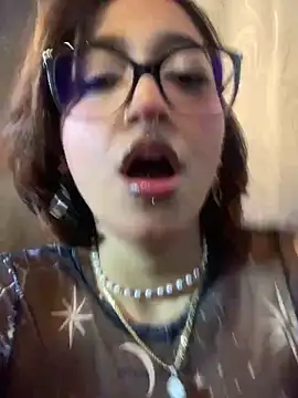 Snapshot of LilithMonette chatting on March 7, 2026, 3:03 am LilithMonette online show from March 7, 2026, 3:03 am