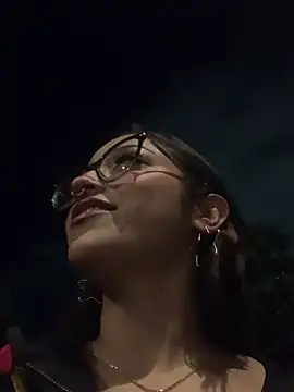 Snapshot of LilithMonette chatting on April 10, 2026, 2:39 am LilithMonette online show from April 10, 2026, 2:39 am