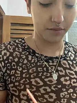 LilithMonette online show from May 8, 2026, 1:33 am