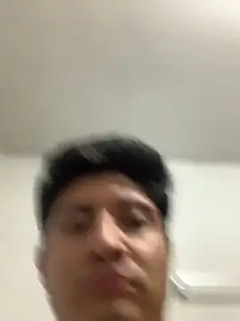 Snapshot of Kim_putita chatting on November 17, 2025, 8:03 pm Kim putita online show from November 17, 2025, 8:03 pm