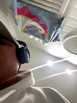 Snapshot of Pelotas2000 chatting on November 17, 2025, 2:17 am Pelotas2000 online show from November 17, 2025, 2:17 am