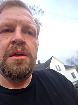 Snapshot of TheOneDonShaun chatting on April 14, 2026, 12:16 am TheOneDonShaun online show from April 14, 2026, 12:16 am