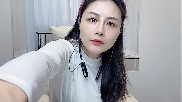 Snapshot of forzen-baby chatting on November 26, 2025, 6:47 am forzen-baby online show from November 26, 2025, 6:47 am