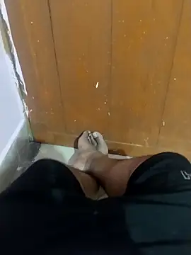 Snapshot of ROCKER0UDI chatting on November 23, 2025, 6:41 pm ROCKER0UDI online show from November 23, 2025, 6:41 pm