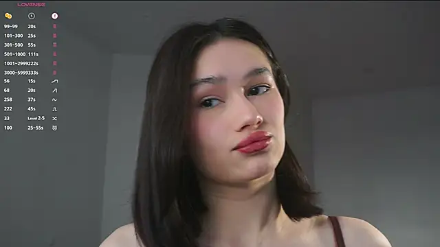 SoftLuna online show from November 28, 2025, 6:38 am