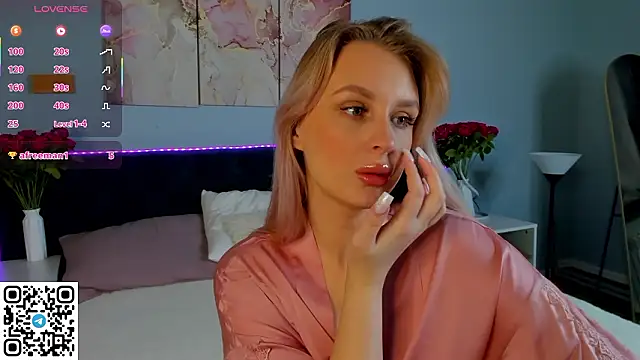 Snapshot of KiraRuiz chatting on February 2, 2026, 1:26 am KiraRuiz online show from February 2, 2026, 1:26 am