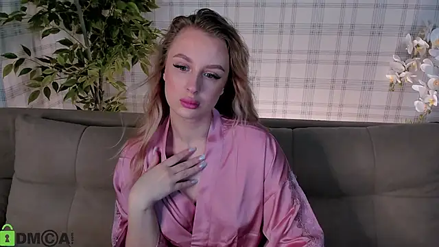 Snapshot of KiraRuiz chatting on February 26, 2026, 1:15 am KiraRuiz online show from February 26, 2026, 1:15 am