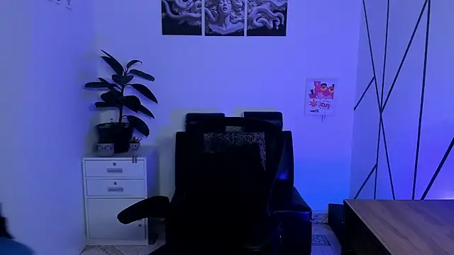 James Adams 01 online show from November 28, 2025, 12:19 pm